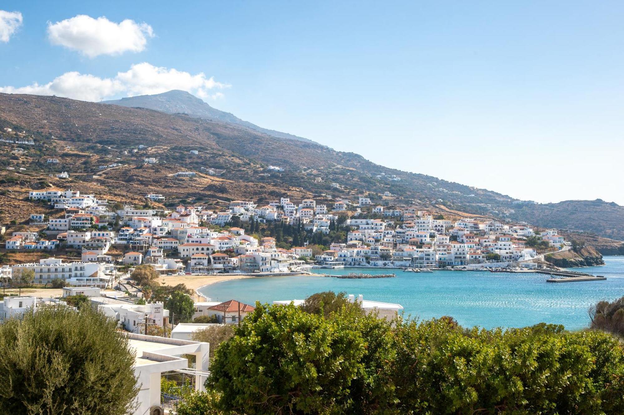 Niriis Aktaia & Glauke Batsi Batsi (Andros)